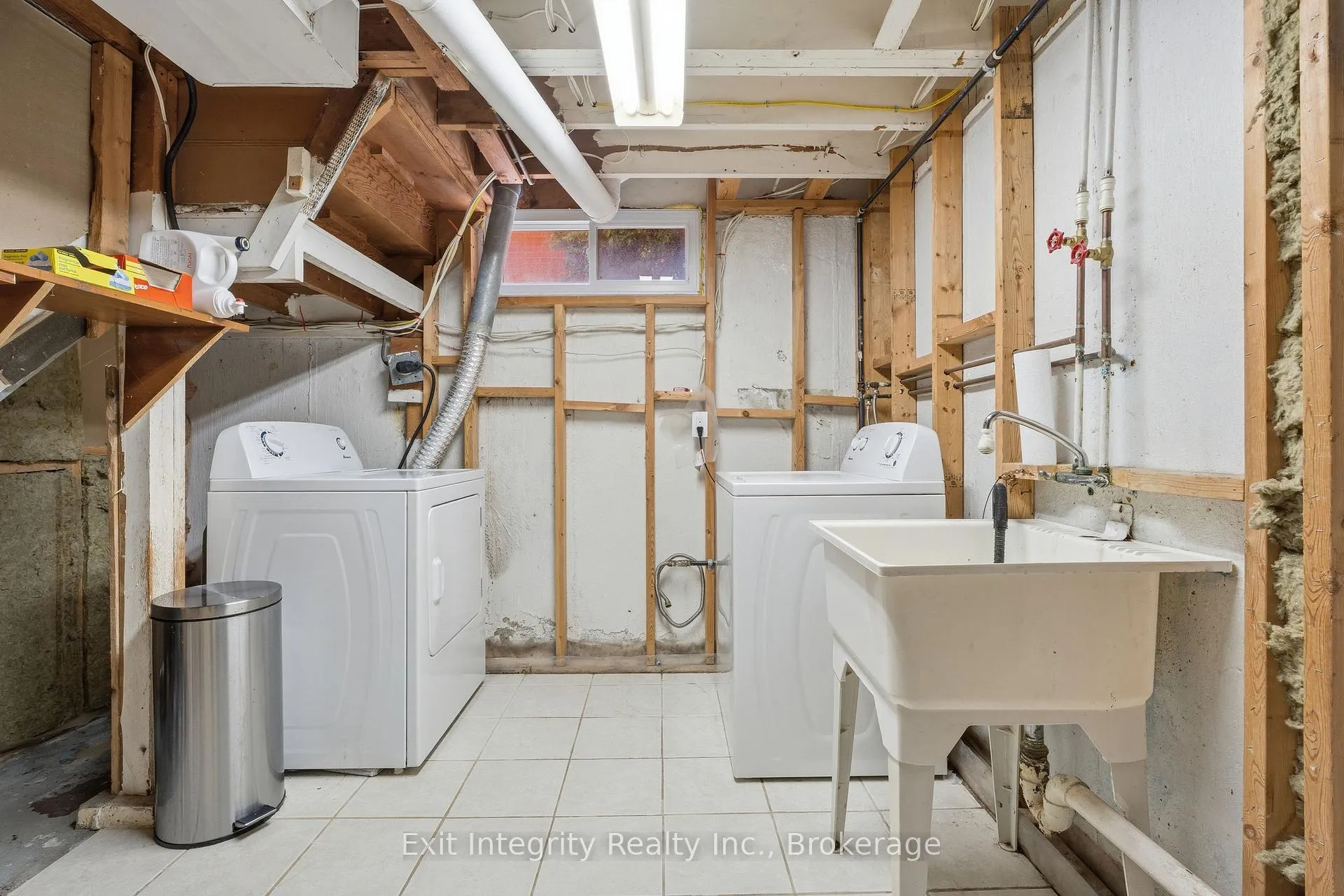 Photo 27 of 4 Howard Street, Norfolk, Simcoe — HOMEH