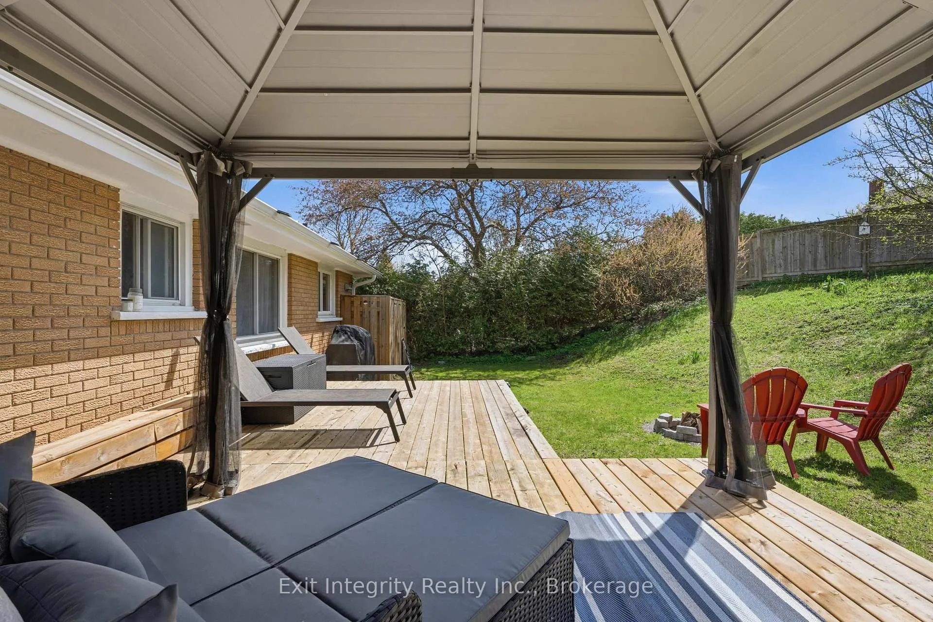 Photo 29 of 4 Howard Street, Norfolk, Simcoe — HOMEH