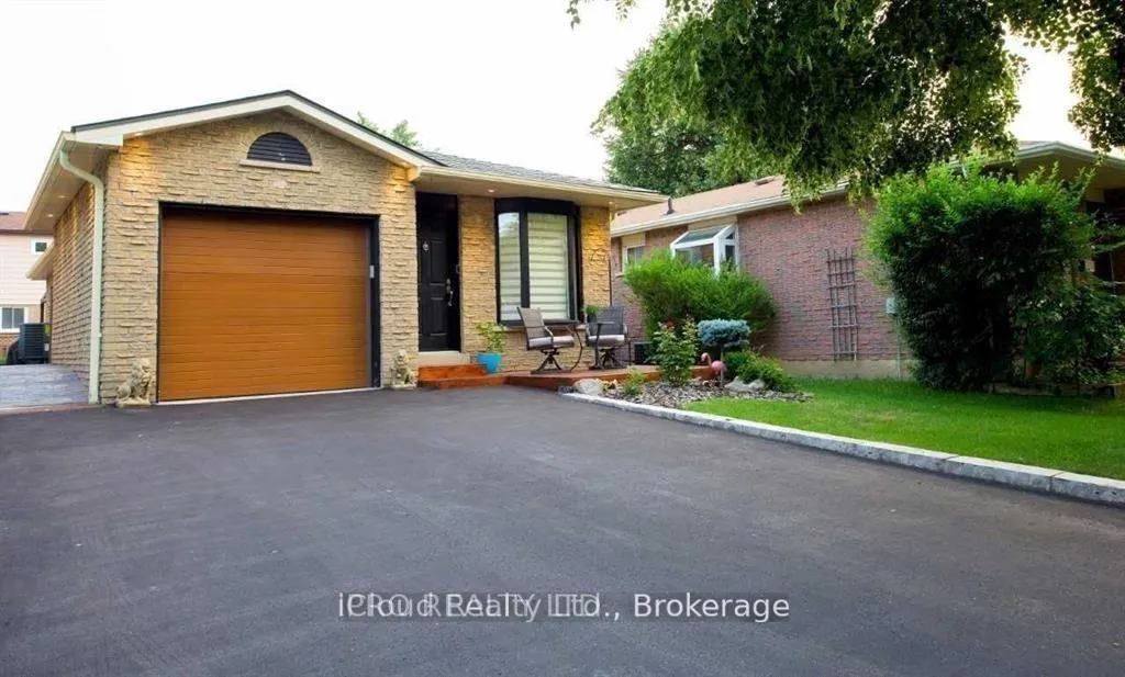 Photo 1 of 3103 Harris-Basement Crescent, Mississauga, Meadowvale — HOMEH