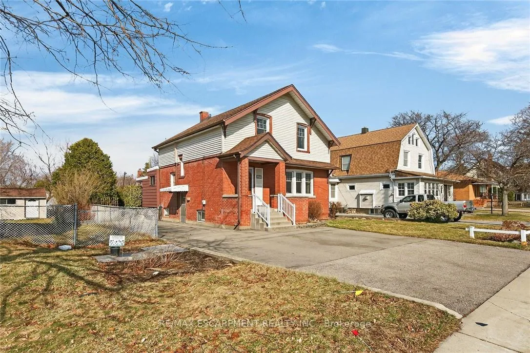 Photo 3 of 257 Queensdale Avenue E, Hamilton, Inch Park — HOMEH