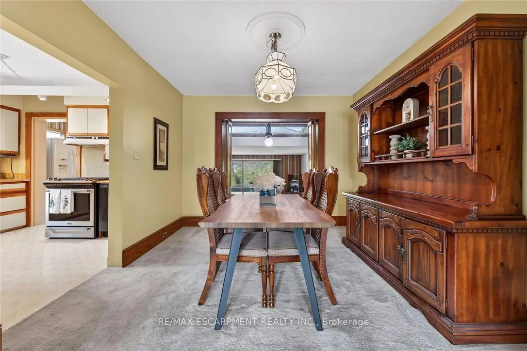 Photo 13 of 257 Queensdale Avenue E, Hamilton, Inch Park — HOMEH