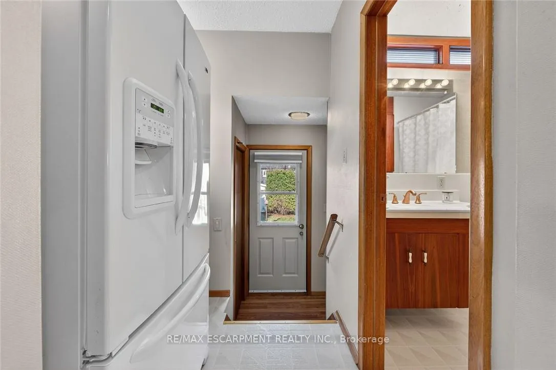 Photo 20 of 257 Queensdale Avenue E, Hamilton, Inch Park — HOMEH