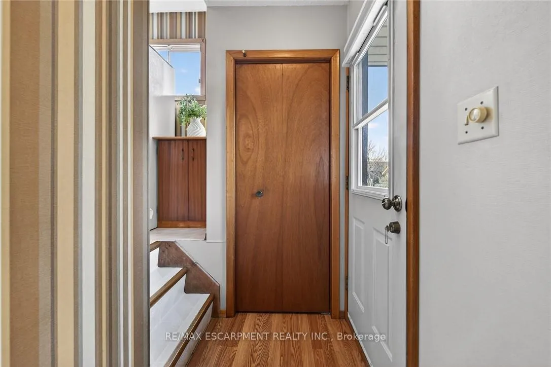 Photo 22 of 257 Queensdale Avenue E, Hamilton, Inch Park — HOMEH