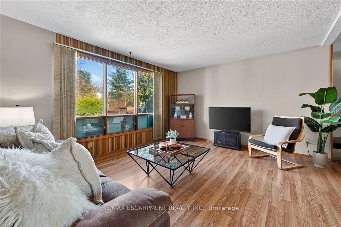 Photo 24 of 257 Queensdale Avenue E, Hamilton, Inch Park — HOMEH