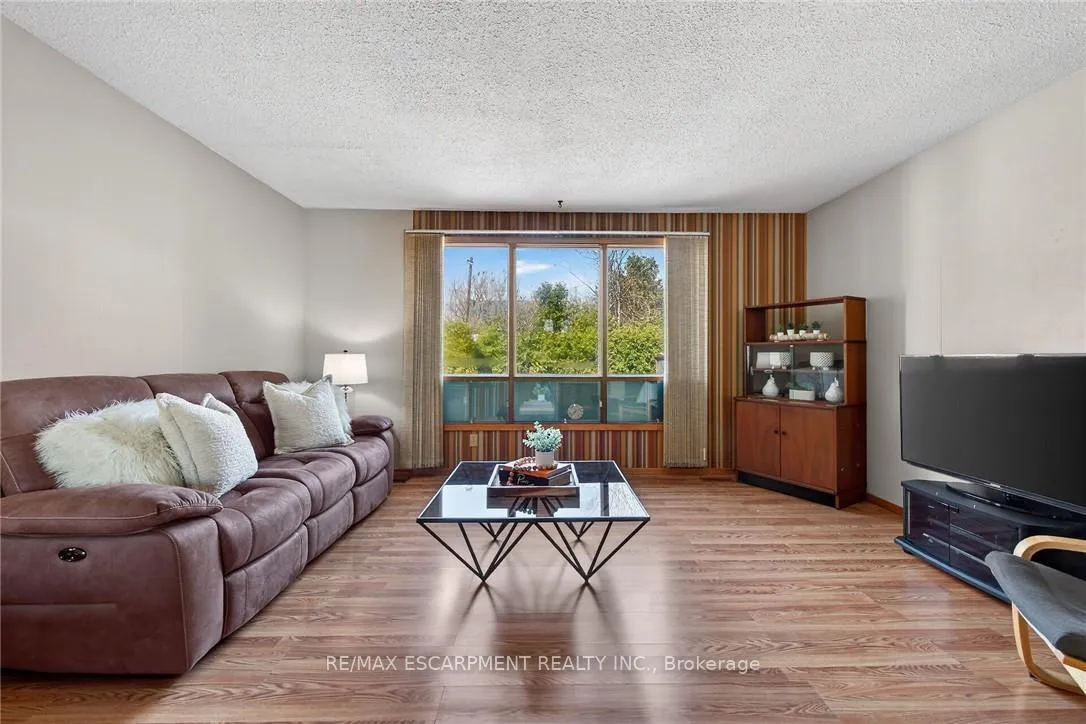Photo 25 of 257 Queensdale Avenue E, Hamilton, Inch Park — HOMEH