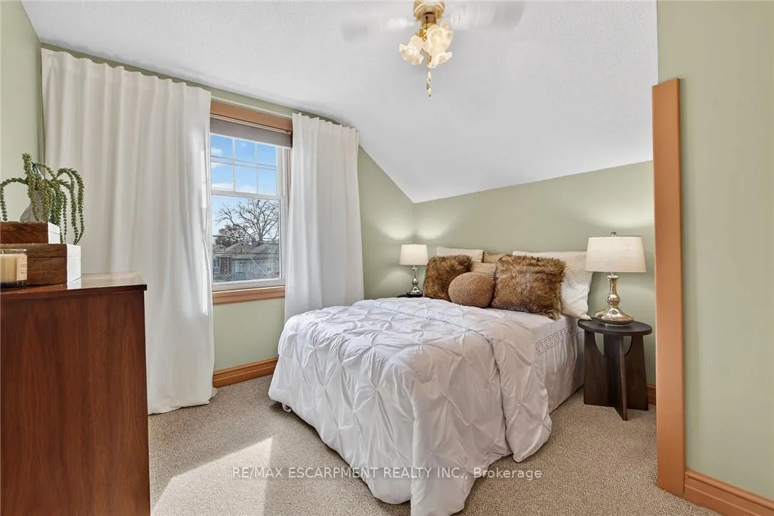 Photo 31 of 257 Queensdale Avenue E, Hamilton, Inch Park — HOMEH