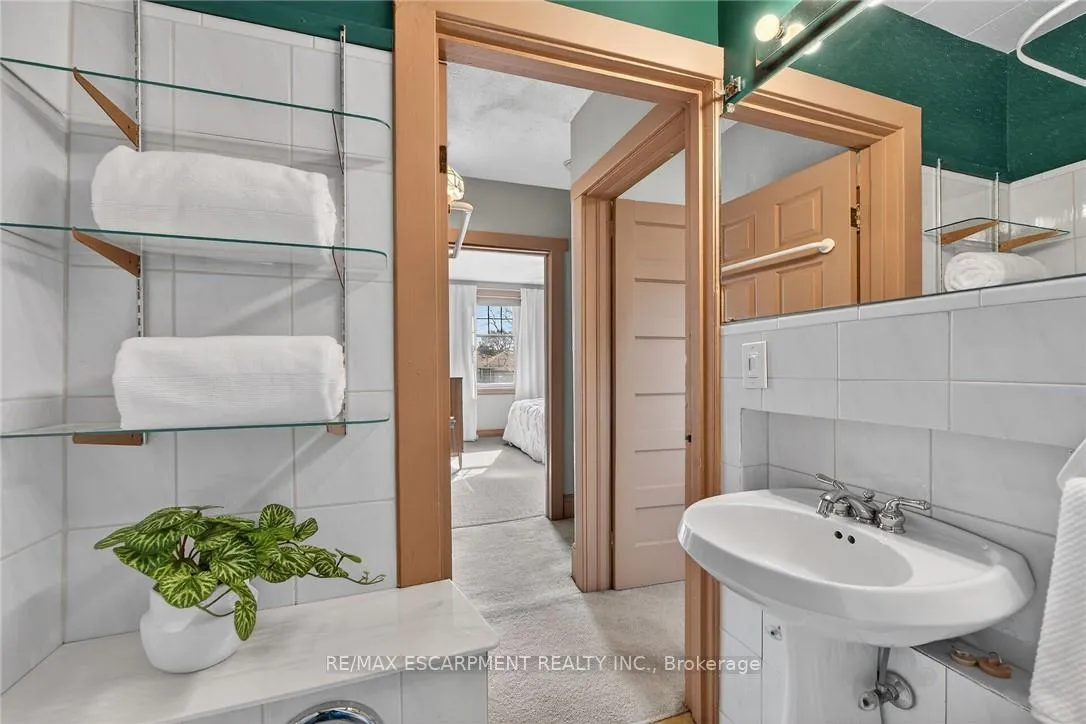 Photo 37 of 257 Queensdale Avenue E, Hamilton, Inch Park — HOMEH