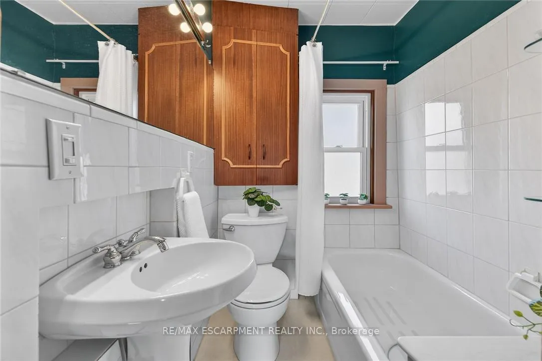 Photo 38 of 257 Queensdale Avenue E, Hamilton, Inch Park — HOMEH