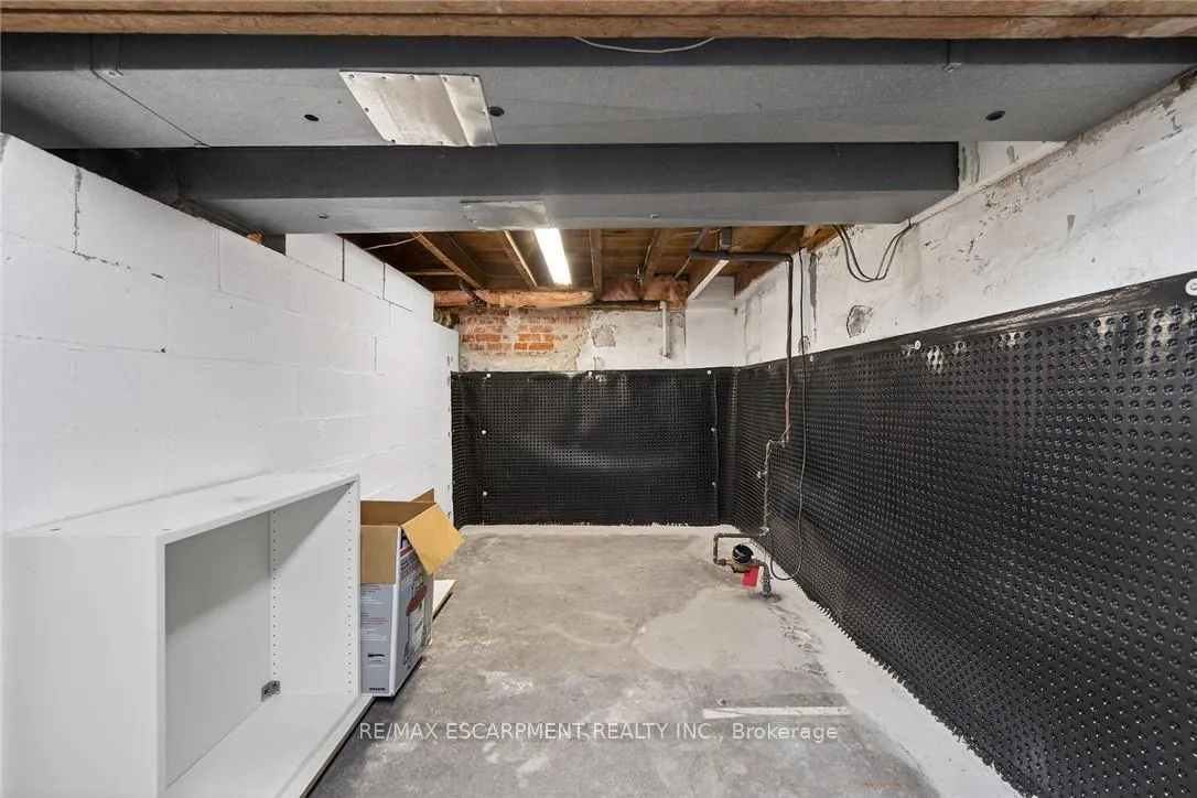 Photo 40 of 257 Queensdale Avenue E, Hamilton, Inch Park — HOMEH