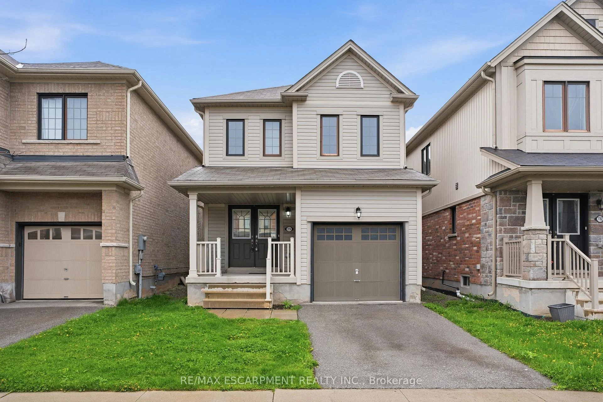 Photo 1 of 7774 Buckeye Crescent, Niagara Falls, Brown — HOMEH