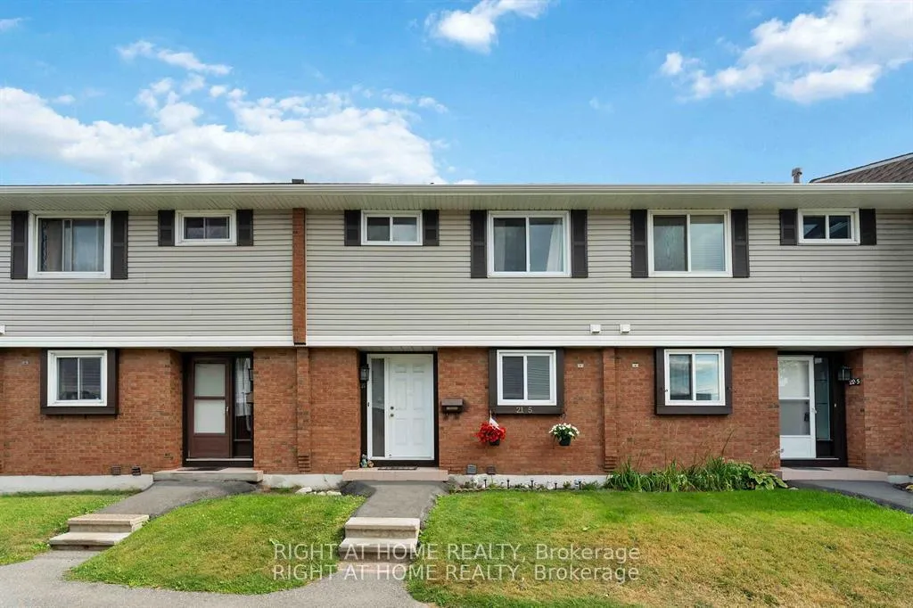 Photo 1 of Unit 21, 5 Hadley Circle, Ottawa, Bells Corners — HOMEH