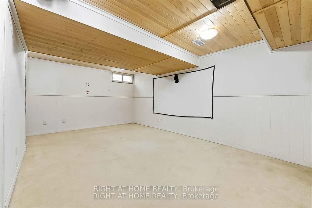Photo 16 of Unit 21, 5 Hadley Circle, Ottawa, Bells Corners — HOMEH