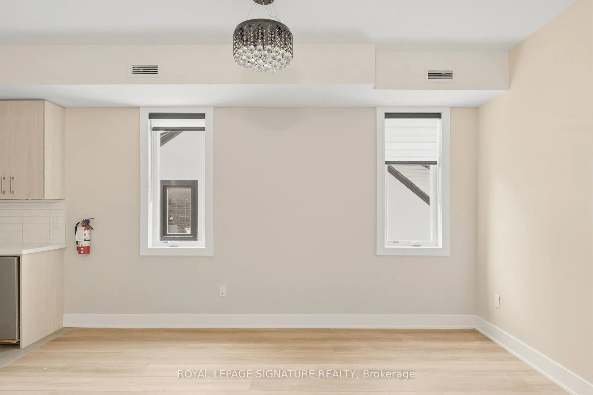 Photo 6 of Unit #2, 5 Mill Street N, Brampton, Downtown Brampton — HOMEH