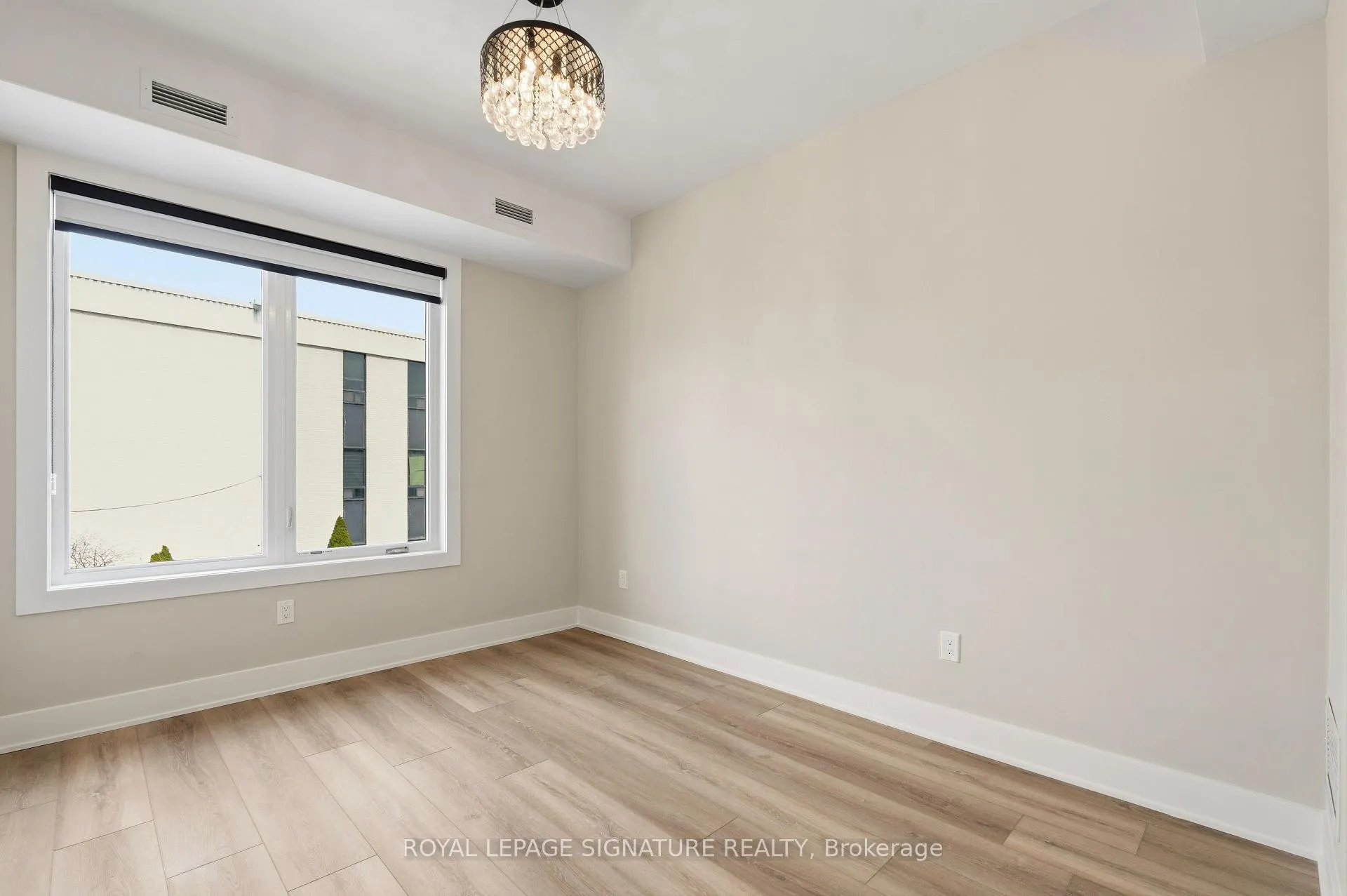 Photo 9 of Unit #2, 5 Mill Street N, Brampton, Downtown Brampton — HOMEH