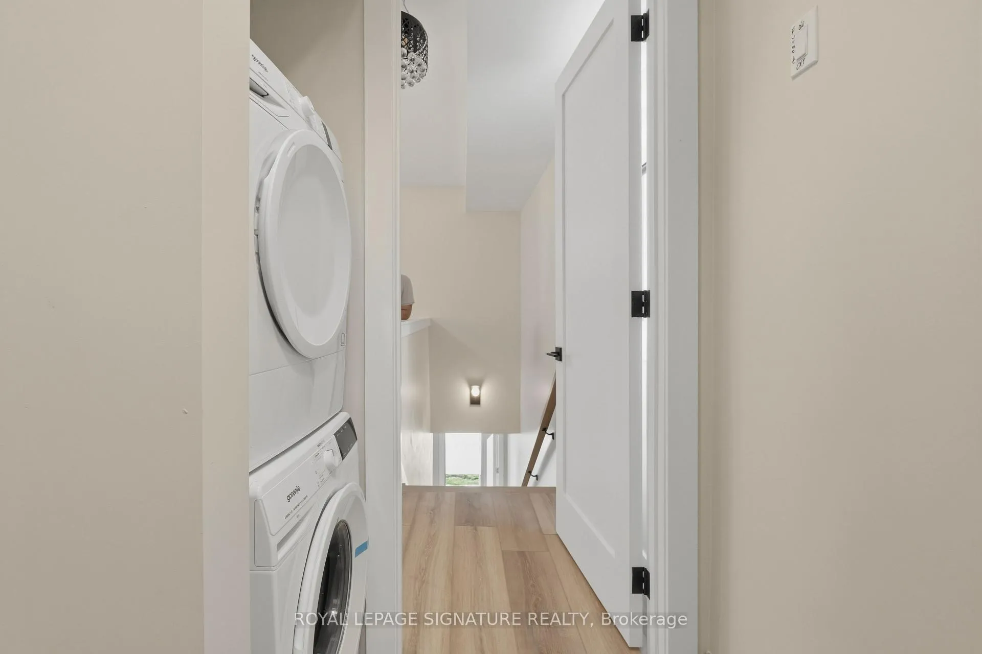 Photo 11 of Unit #2, 5 Mill Street N, Brampton, Downtown Brampton — HOMEH
