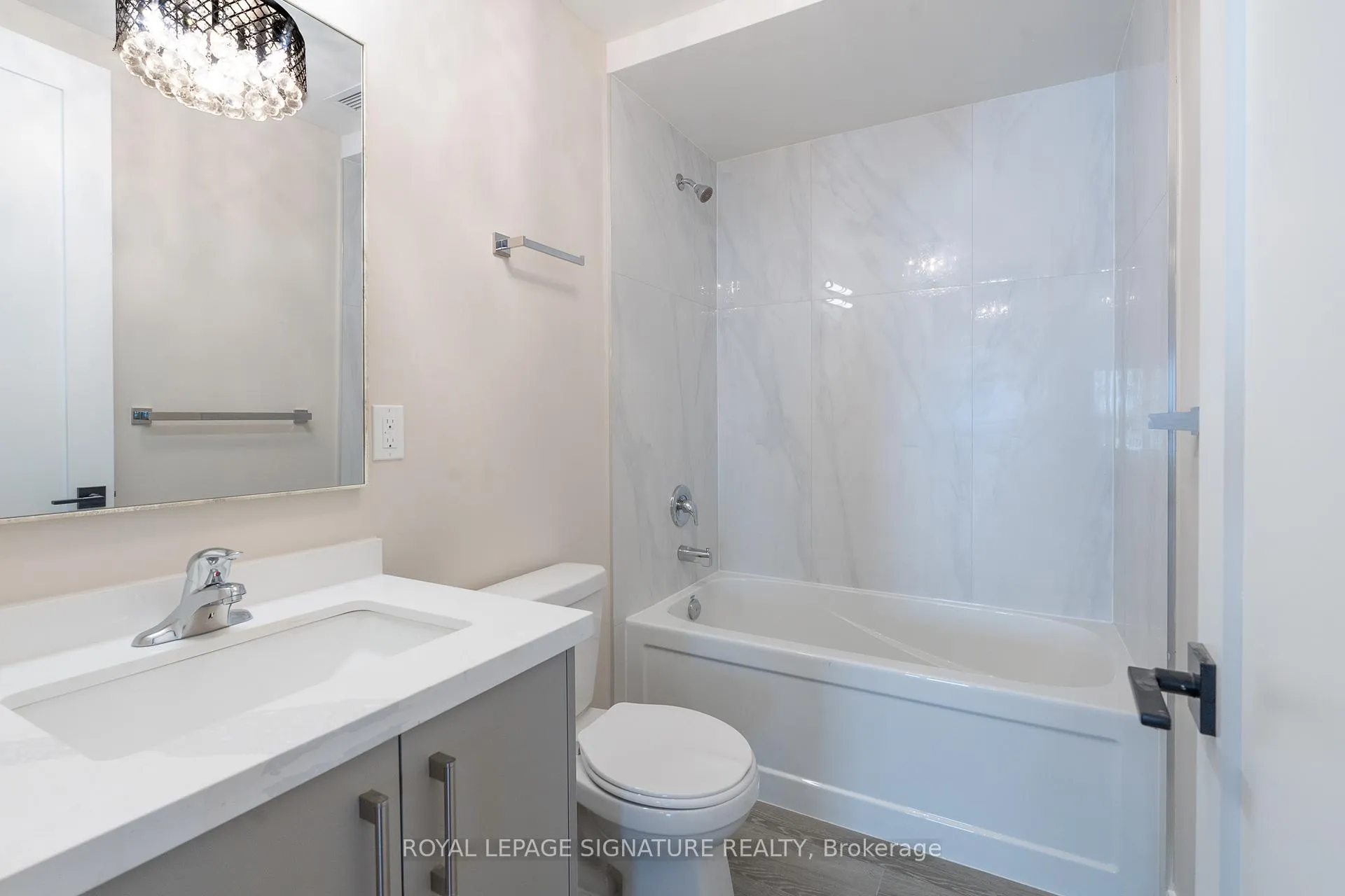 Photo 12 of Unit #2, 5 Mill Street N, Brampton, Downtown Brampton — HOMEH