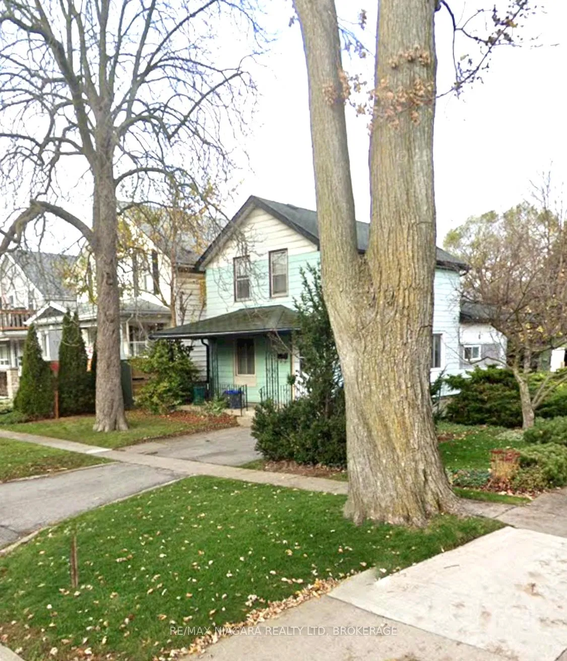 Photo 2 of 28 Regent Street, Thorold, Thorold Downtown — HOMEH