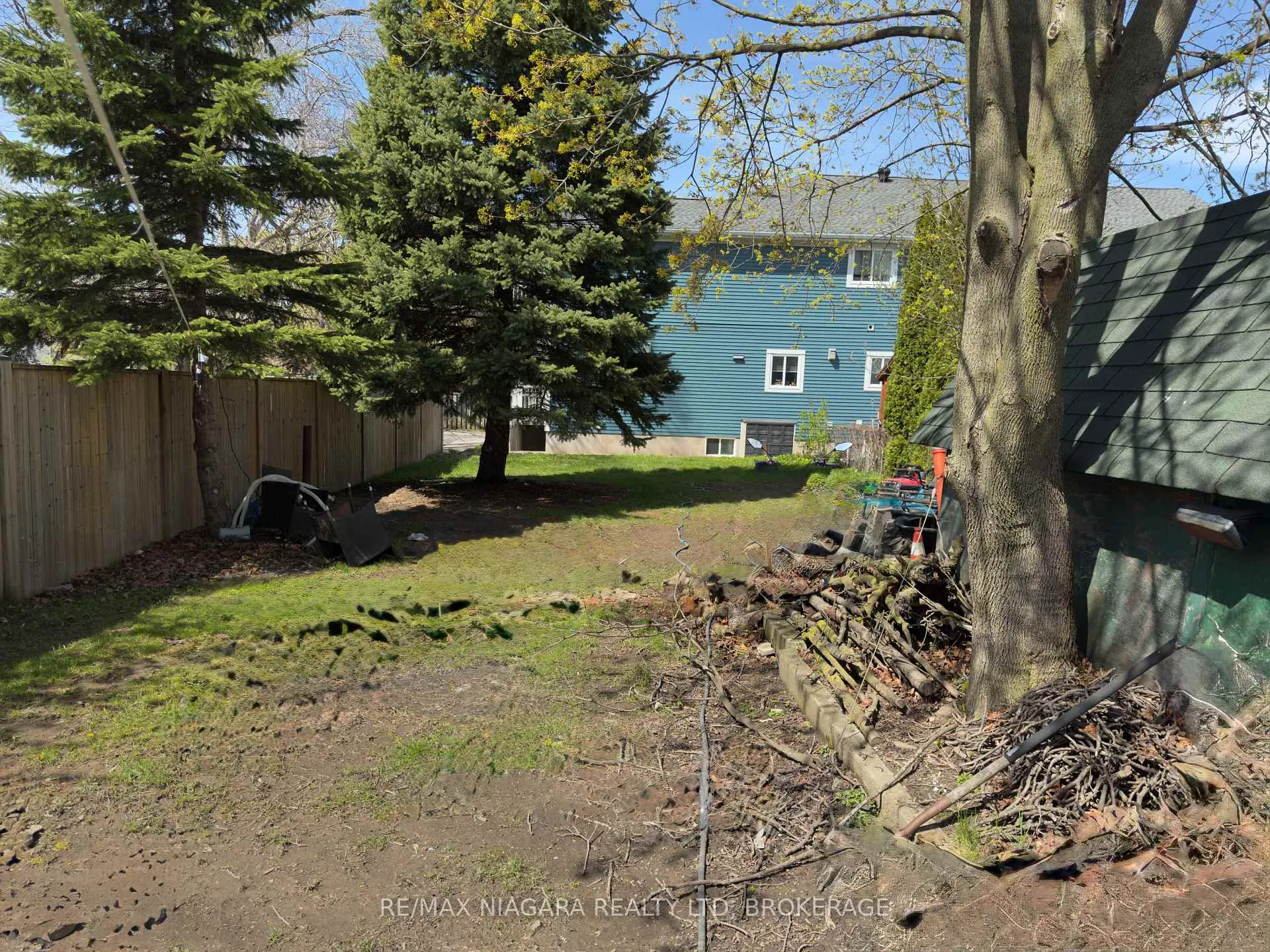 Photo 6 of 28 Regent Street, Thorold, Thorold Downtown — HOMEH