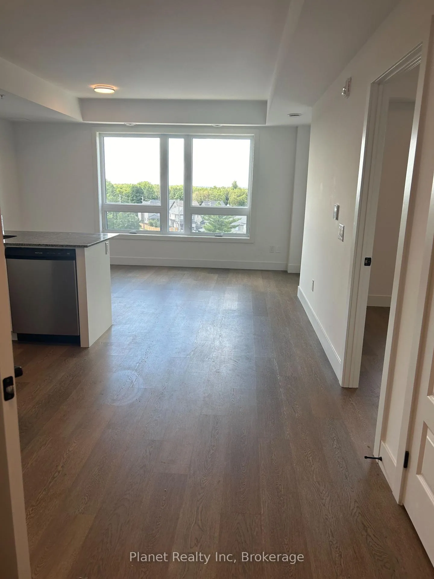 Photo 9 of Unit 611, 26 Lowes Road W, Guelph, Clairfields/Hanlon Business Park — HOMEH