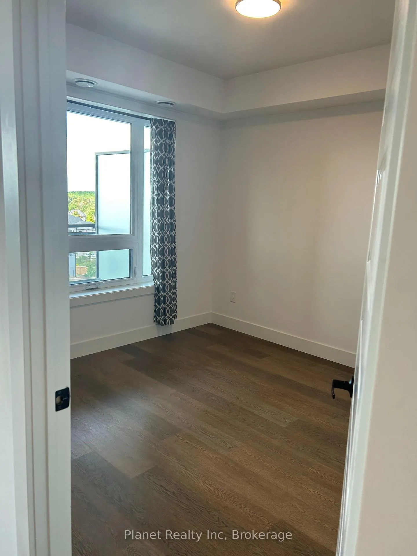 Photo 10 of Unit 611, 26 Lowes Road W, Guelph, Clairfields/Hanlon Business Park — HOMEH