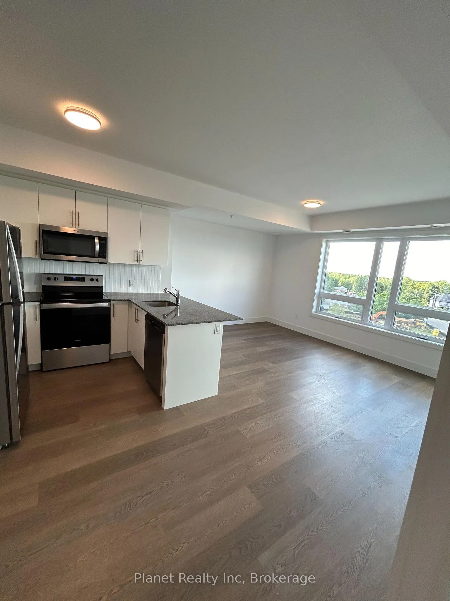 Photo 12 of Unit 611, 26 Lowes Road W, Guelph, Clairfields/Hanlon Business Park — HOMEH