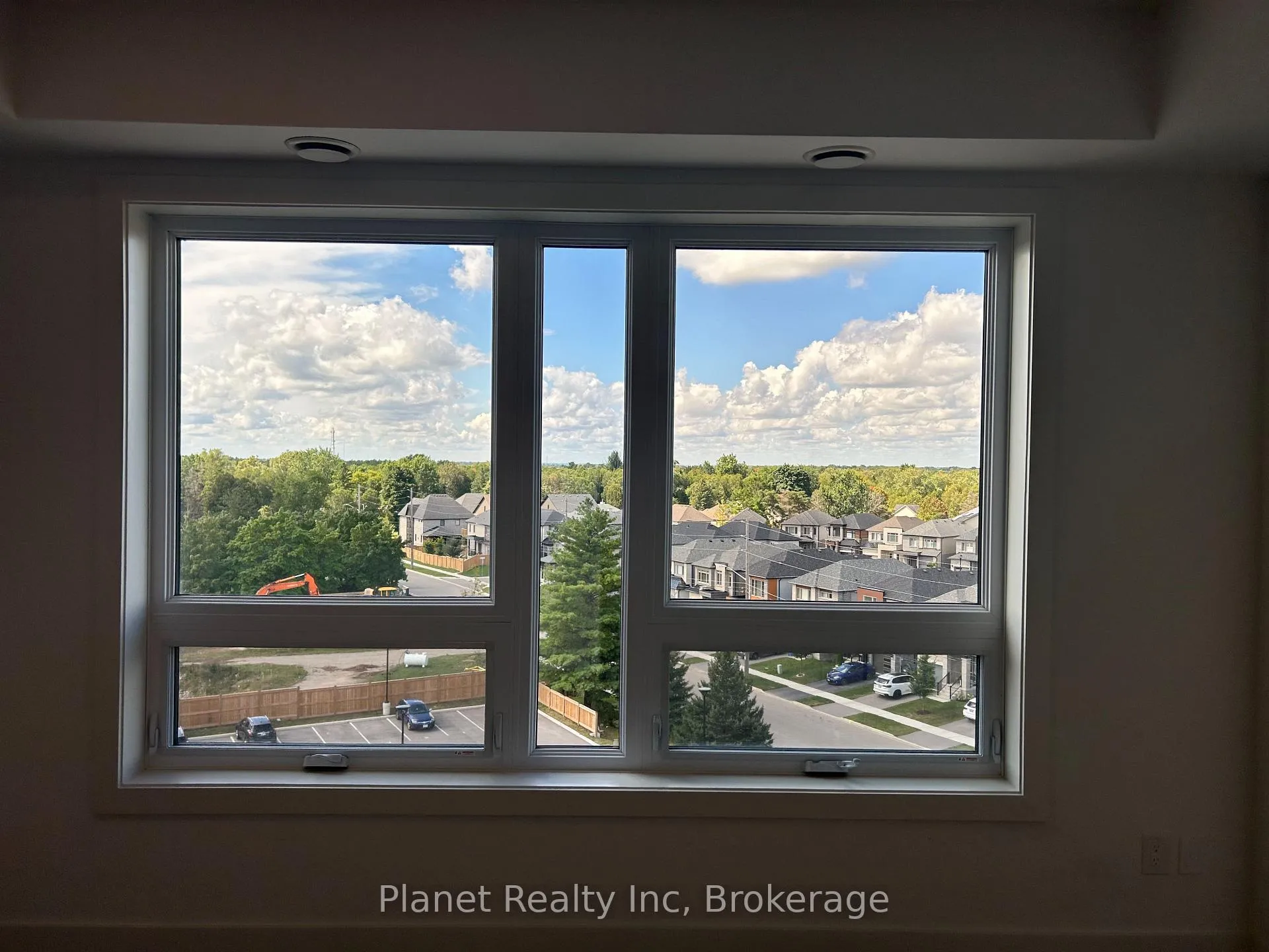 Photo 13 of Unit 611, 26 Lowes Road W, Guelph, Clairfields/Hanlon Business Park — HOMEH