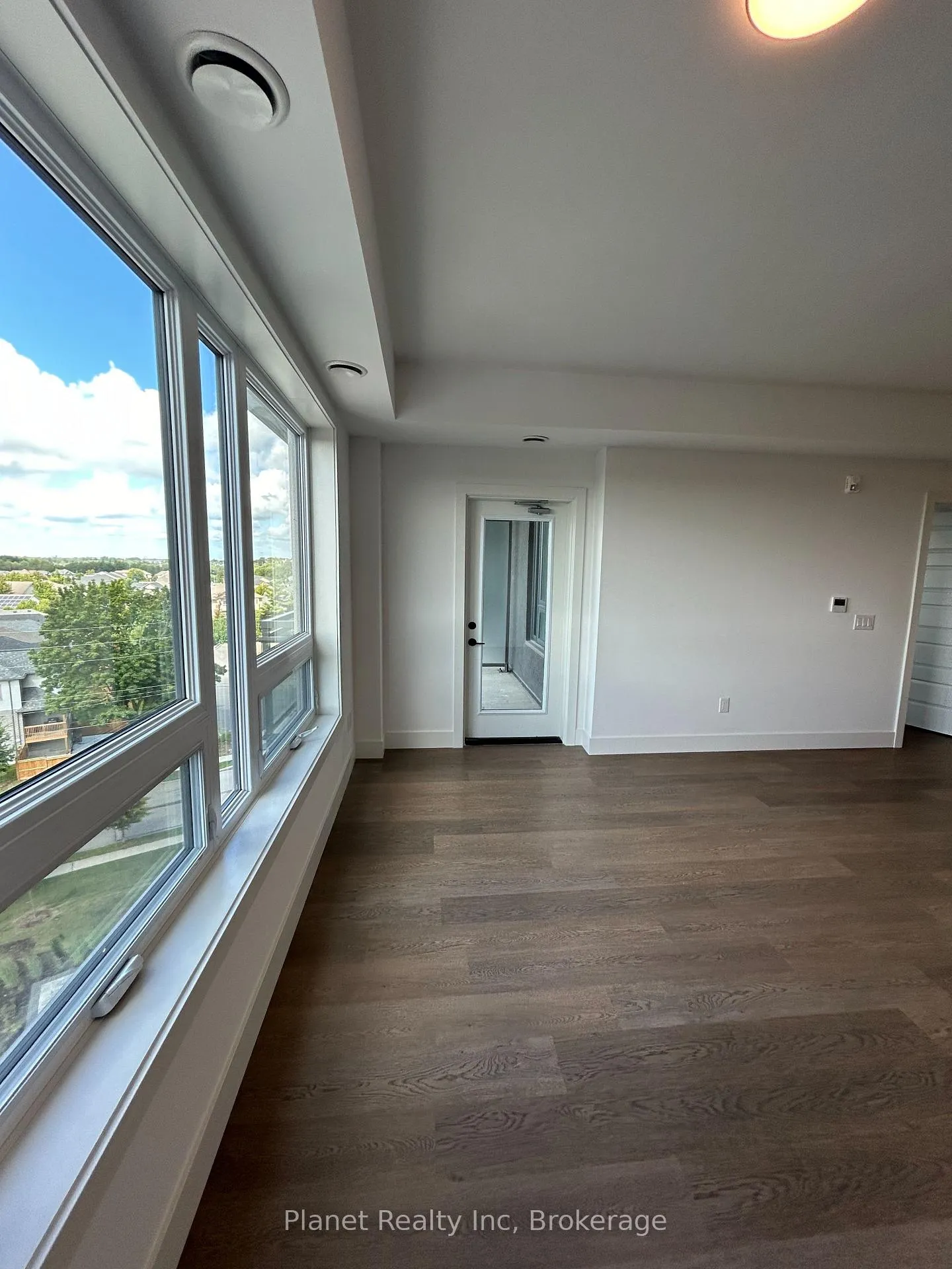 Photo 17 of Unit 611, 26 Lowes Road W, Guelph, Clairfields/Hanlon Business Park — HOMEH