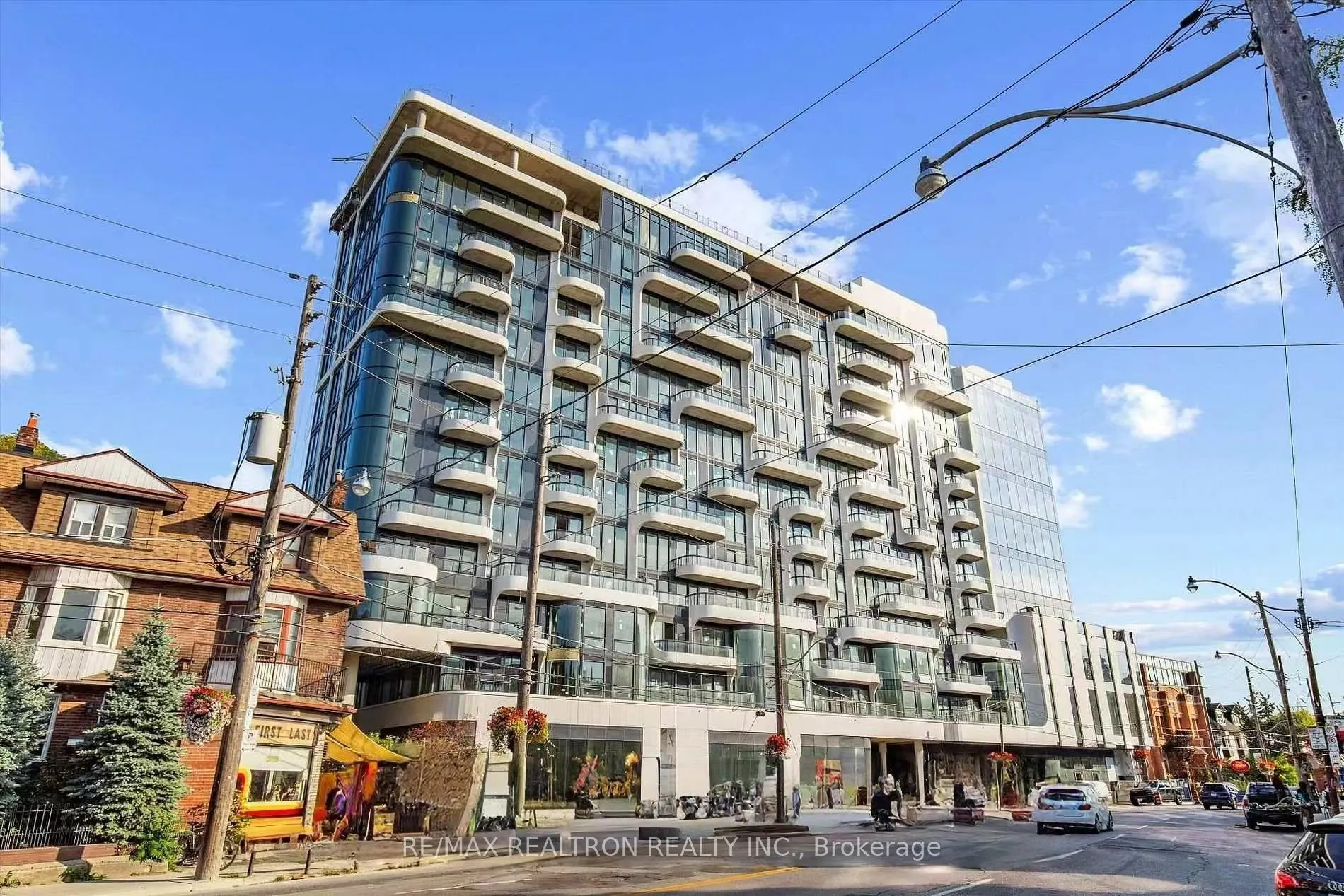 Front of Unit 502, 322 Dupont Street