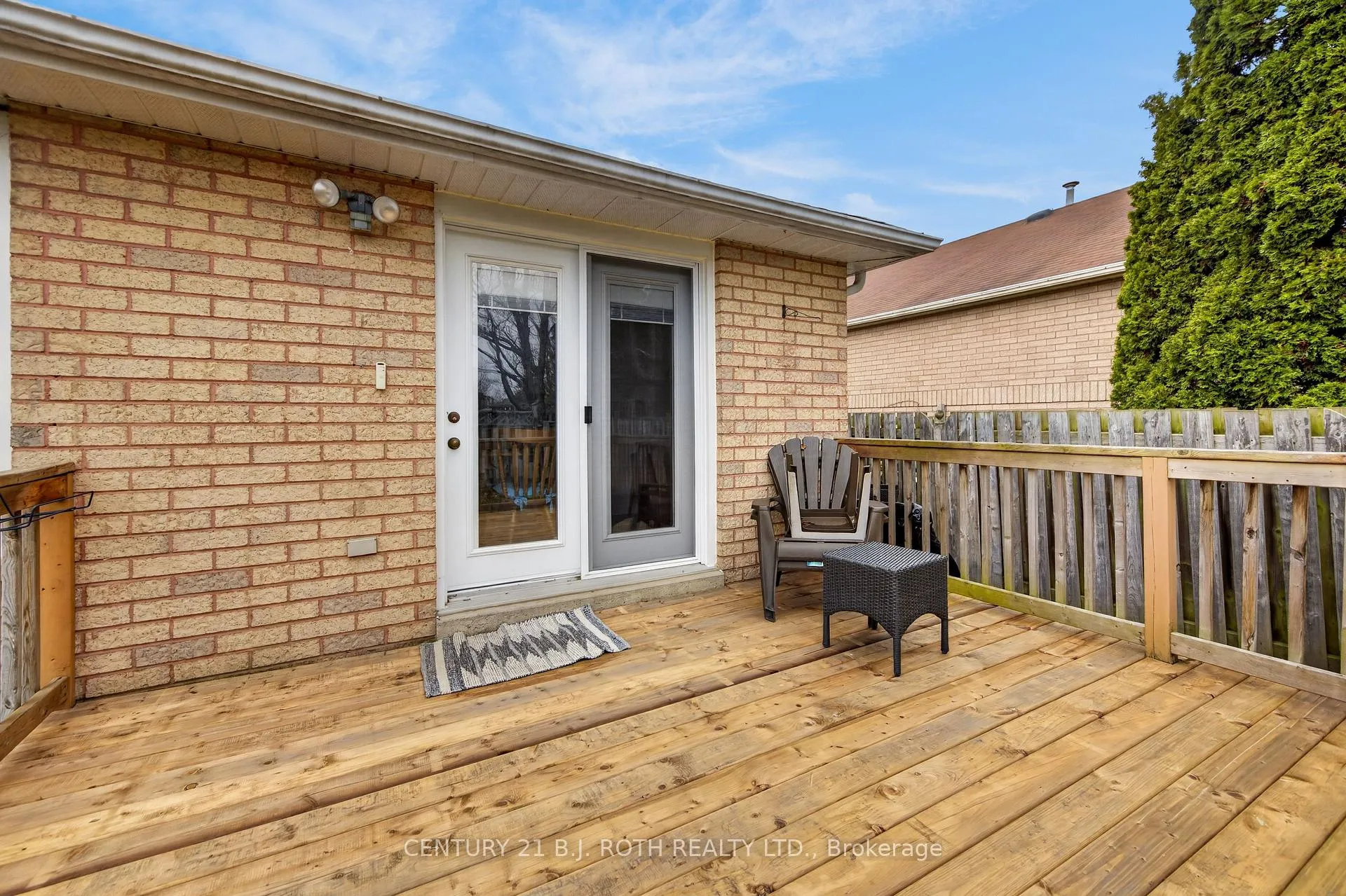 Photo 5 of 164 Livingstone Street W, Barrie, West Bayfield — HOMEH