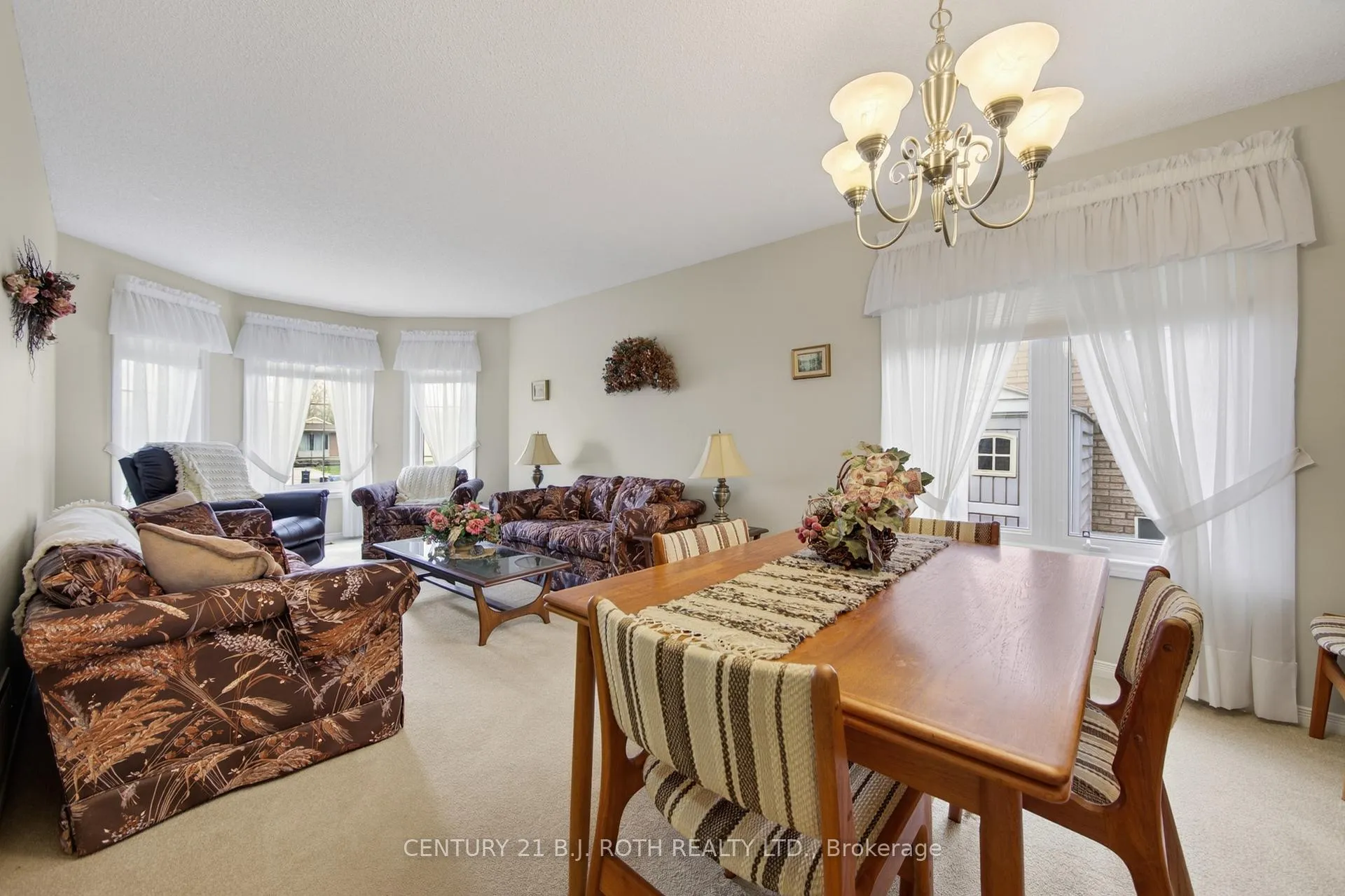 Photo 13 of 164 Livingstone Street W, Barrie, West Bayfield — HOMEH