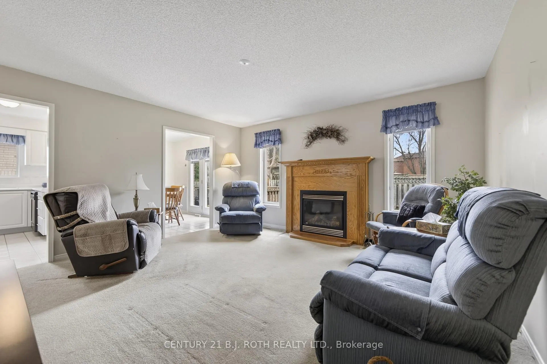 Photo 20 of 164 Livingstone Street W, Barrie, West Bayfield — HOMEH