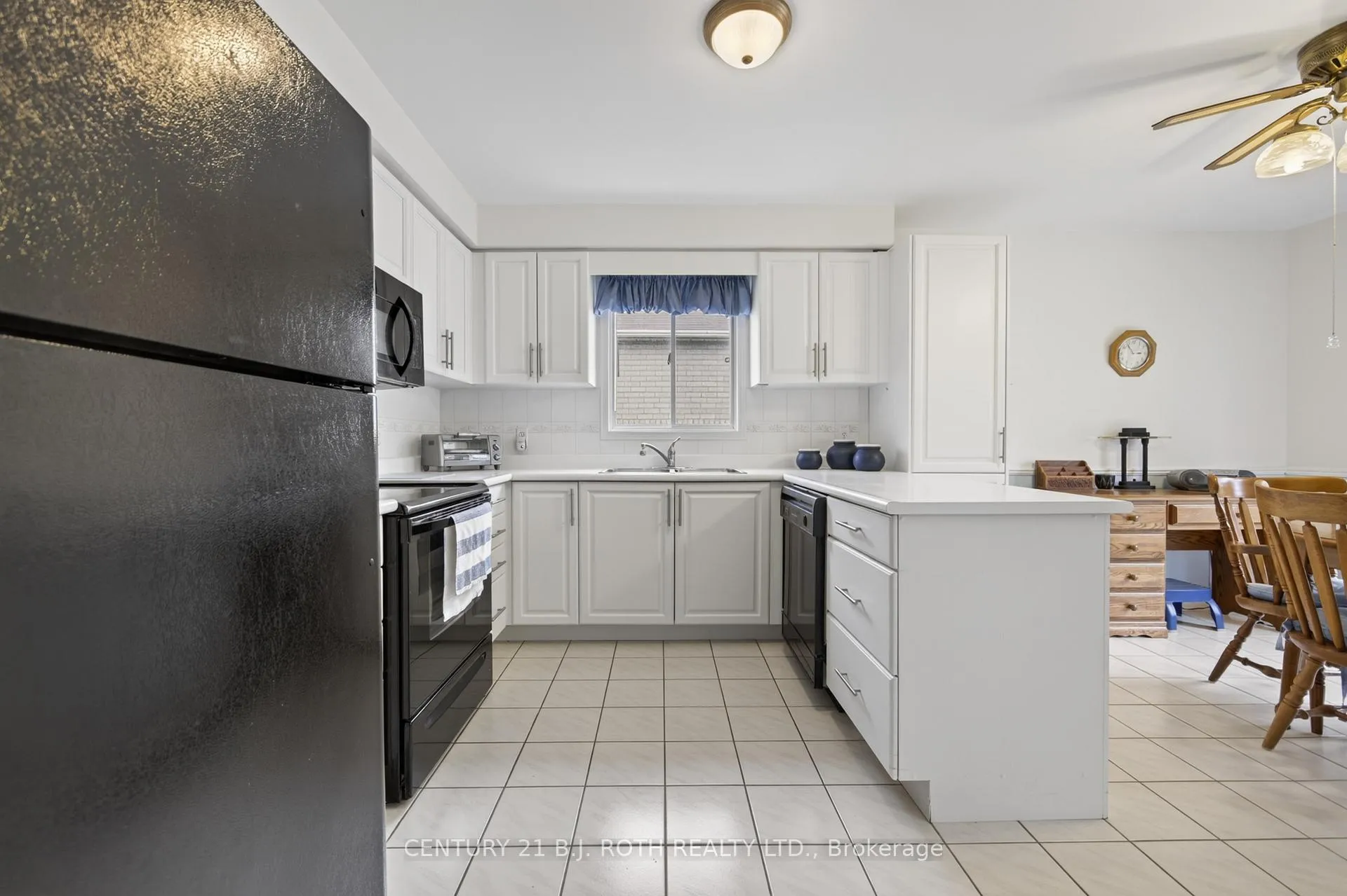 Photo 23 of 164 Livingstone Street W, Barrie, West Bayfield — HOMEH