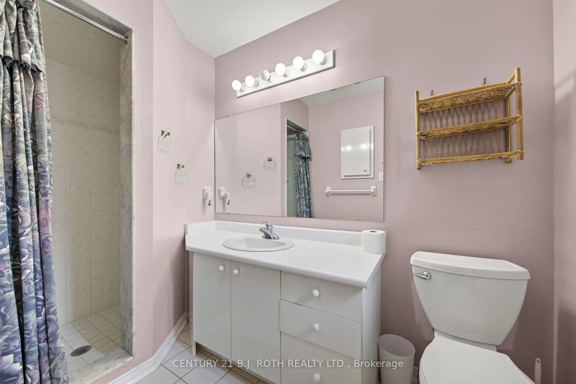 Photo 31 of 164 Livingstone Street W, Barrie, West Bayfield — HOMEH