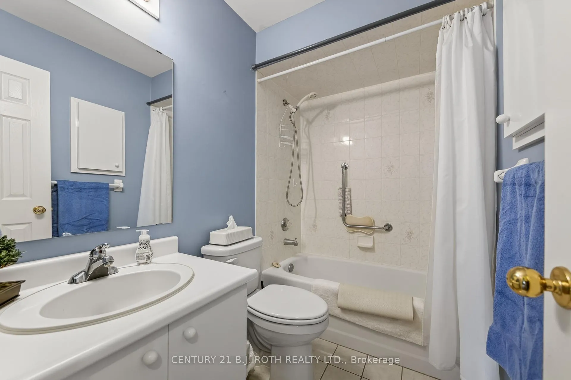 Photo 32 of 164 Livingstone Street W, Barrie, West Bayfield — HOMEH