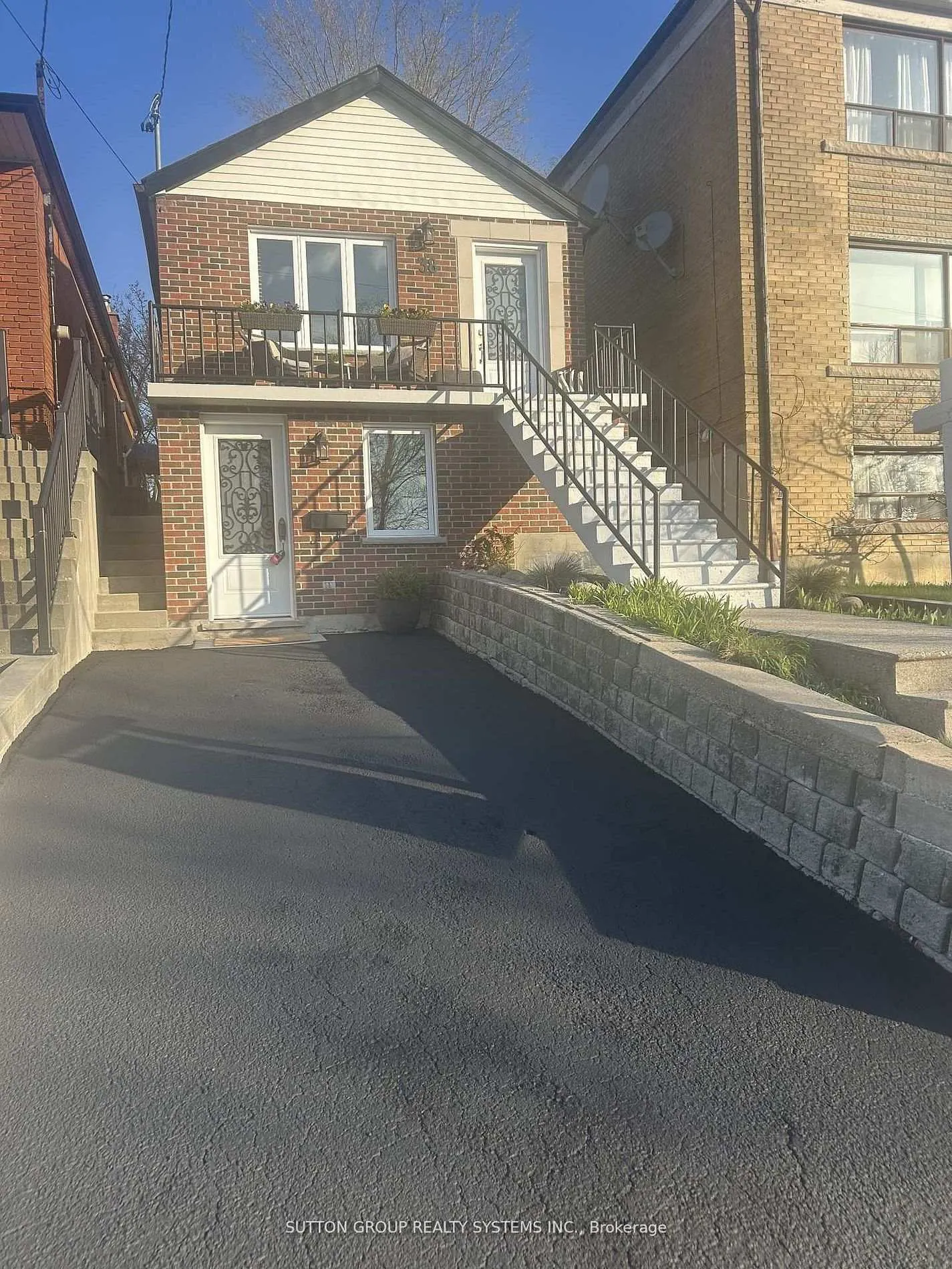 Photo 10 of 38 Donald Avenue, Toronto, Keelesdale-Eglinton West — HOMEH