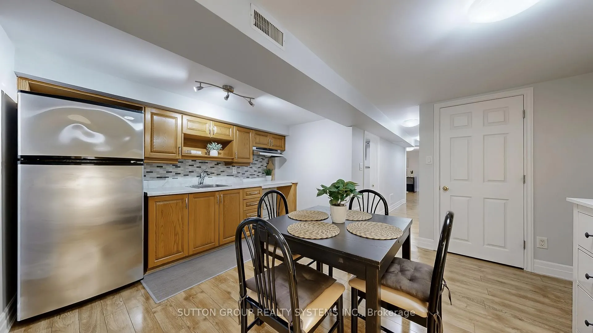 Photo 23 of 38 Donald Avenue, Toronto, Keelesdale-Eglinton West — HOMEH