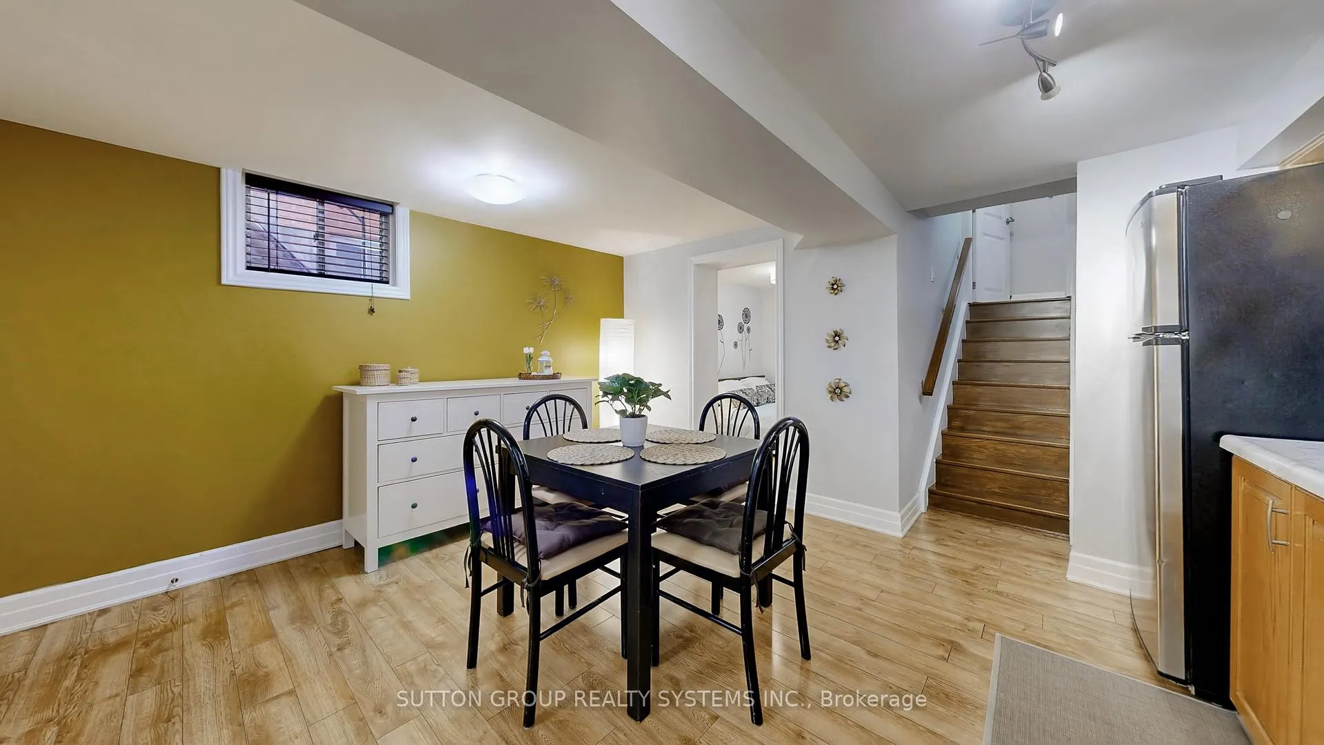 Photo 27 of 38 Donald Avenue, Toronto, Keelesdale-Eglinton West — HOMEH