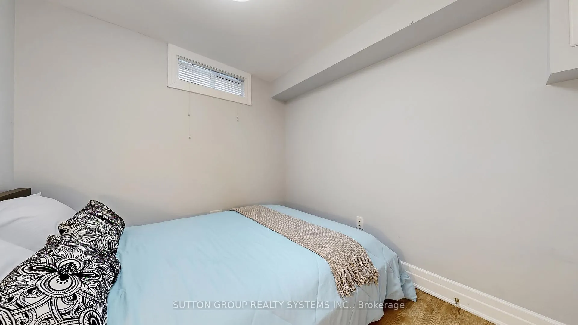 Photo 31 of 38 Donald Avenue, Toronto, Keelesdale-Eglinton West — HOMEH