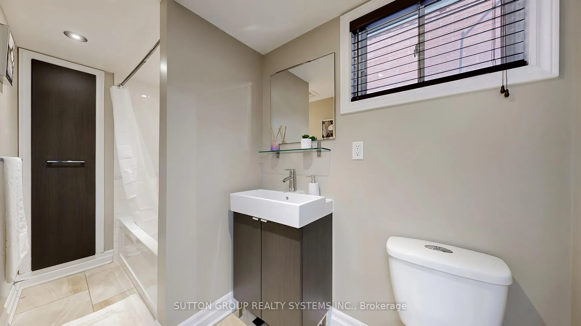 Photo 32 of 38 Donald Avenue, Toronto, Keelesdale-Eglinton West — HOMEH