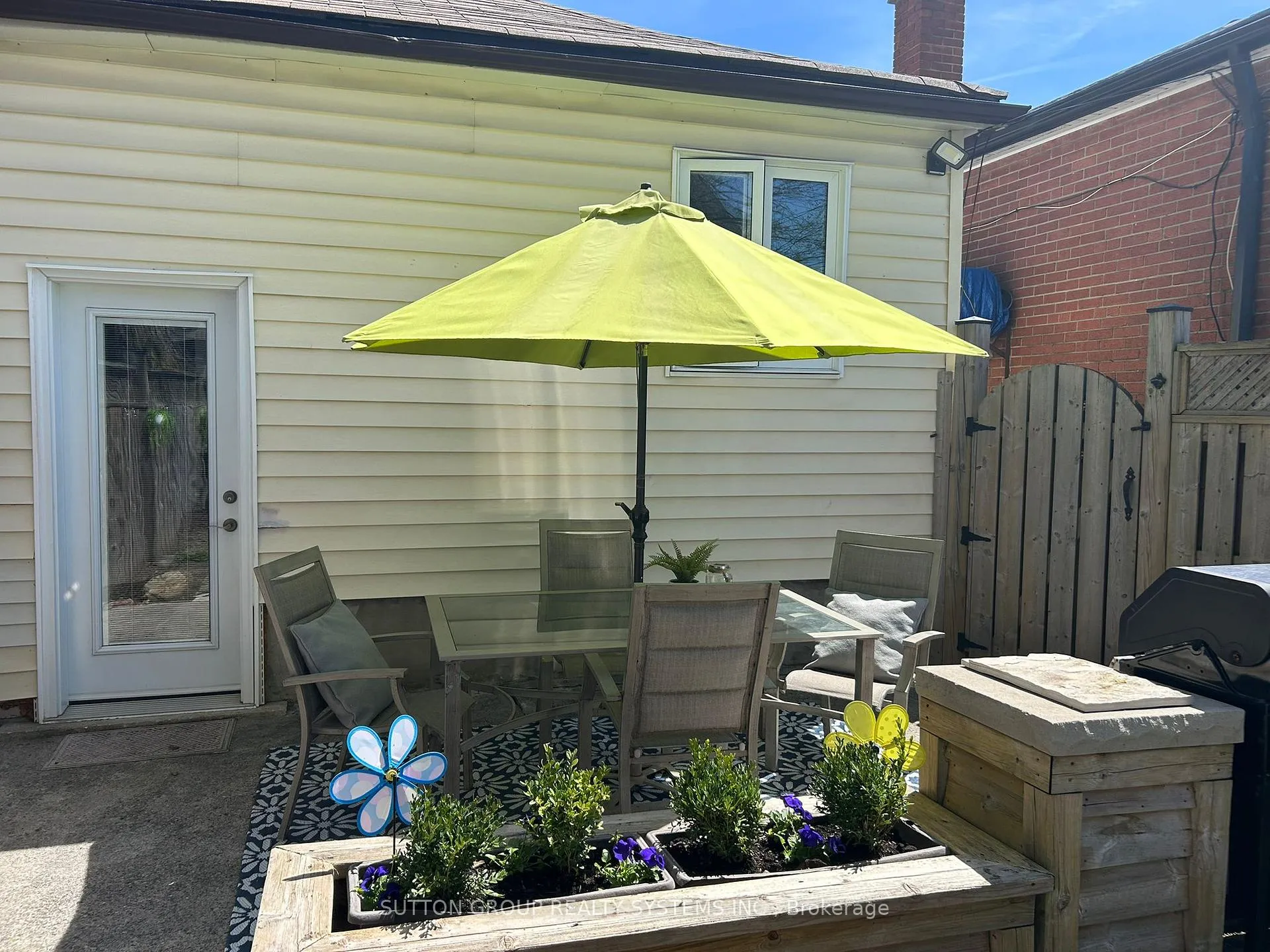 Photo 36 of 38 Donald Avenue, Toronto, Keelesdale-Eglinton West — HOMEH