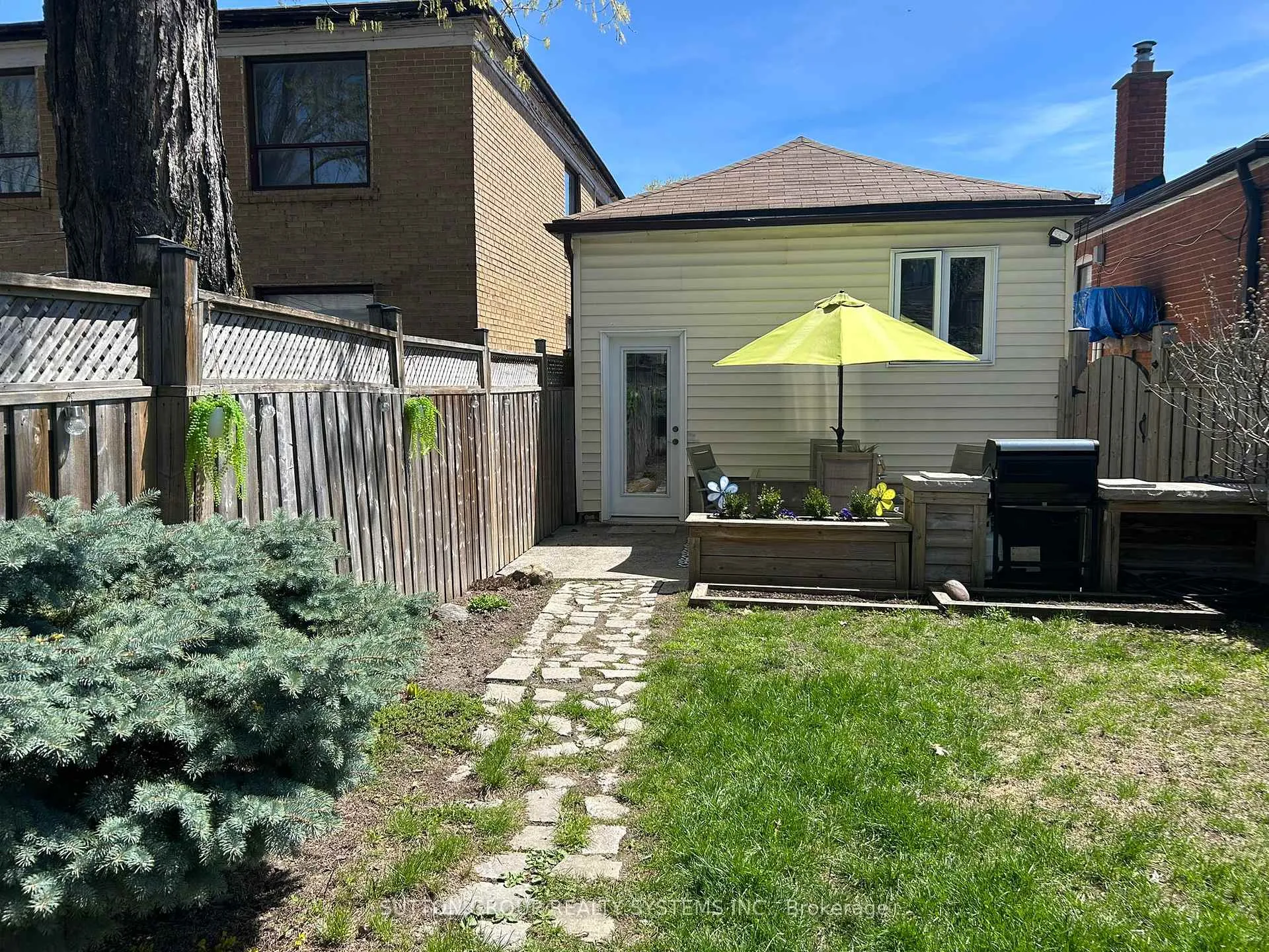 Photo 37 of 38 Donald Avenue, Toronto, Keelesdale-Eglinton West — HOMEH