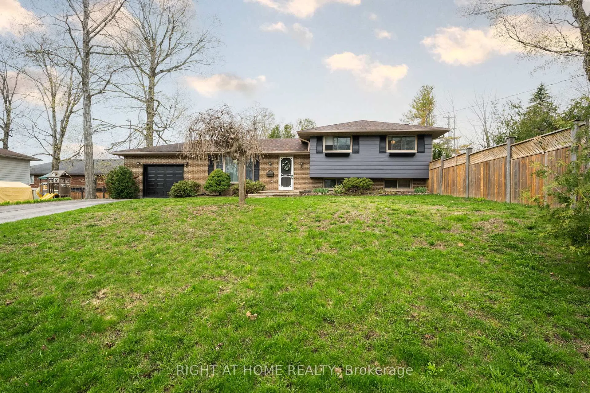 Photo 1 of 323 Lindan Avenue, Selwyn — HOMEH