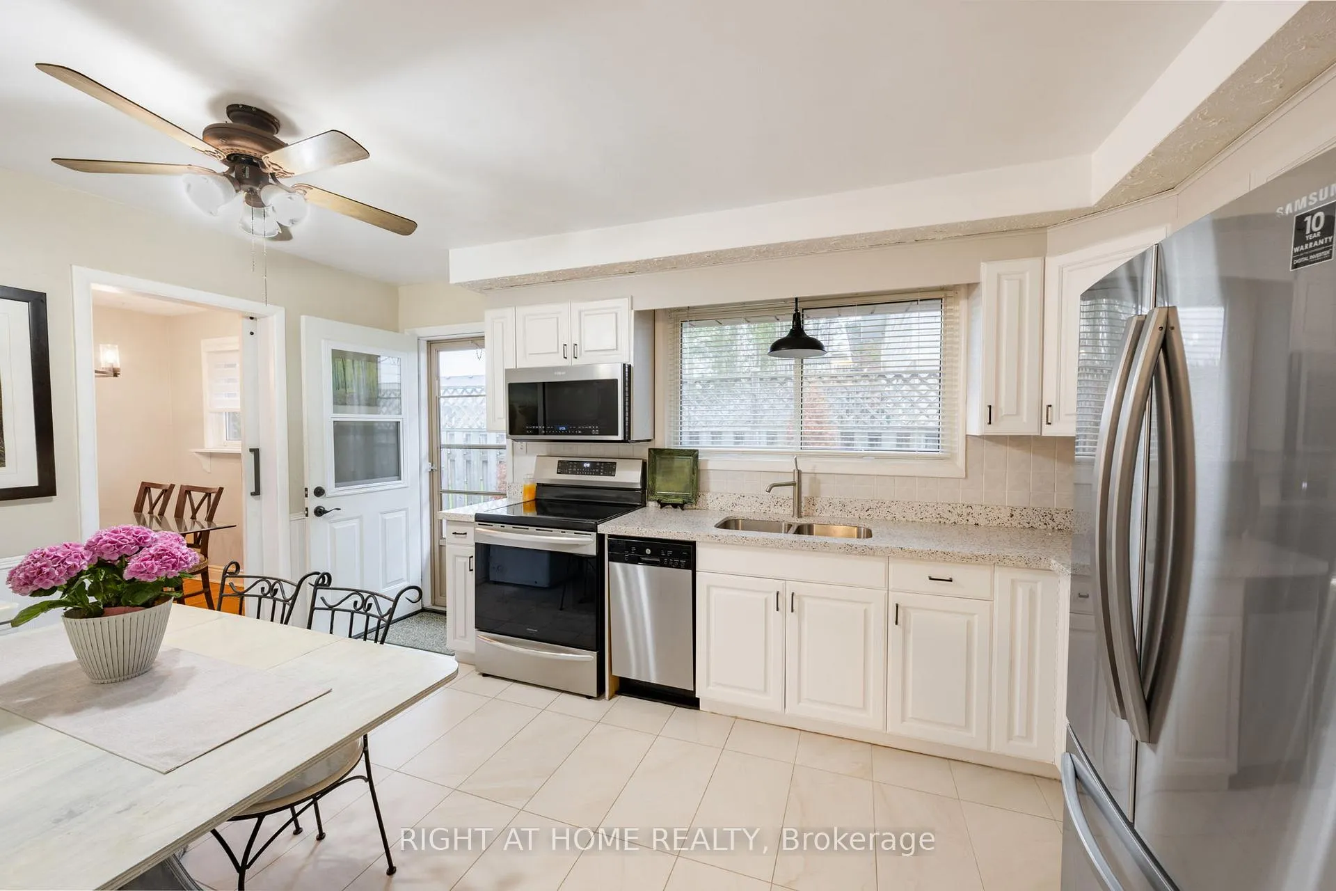 Photo 2 of 323 Lindan Avenue, Selwyn — HOMEH