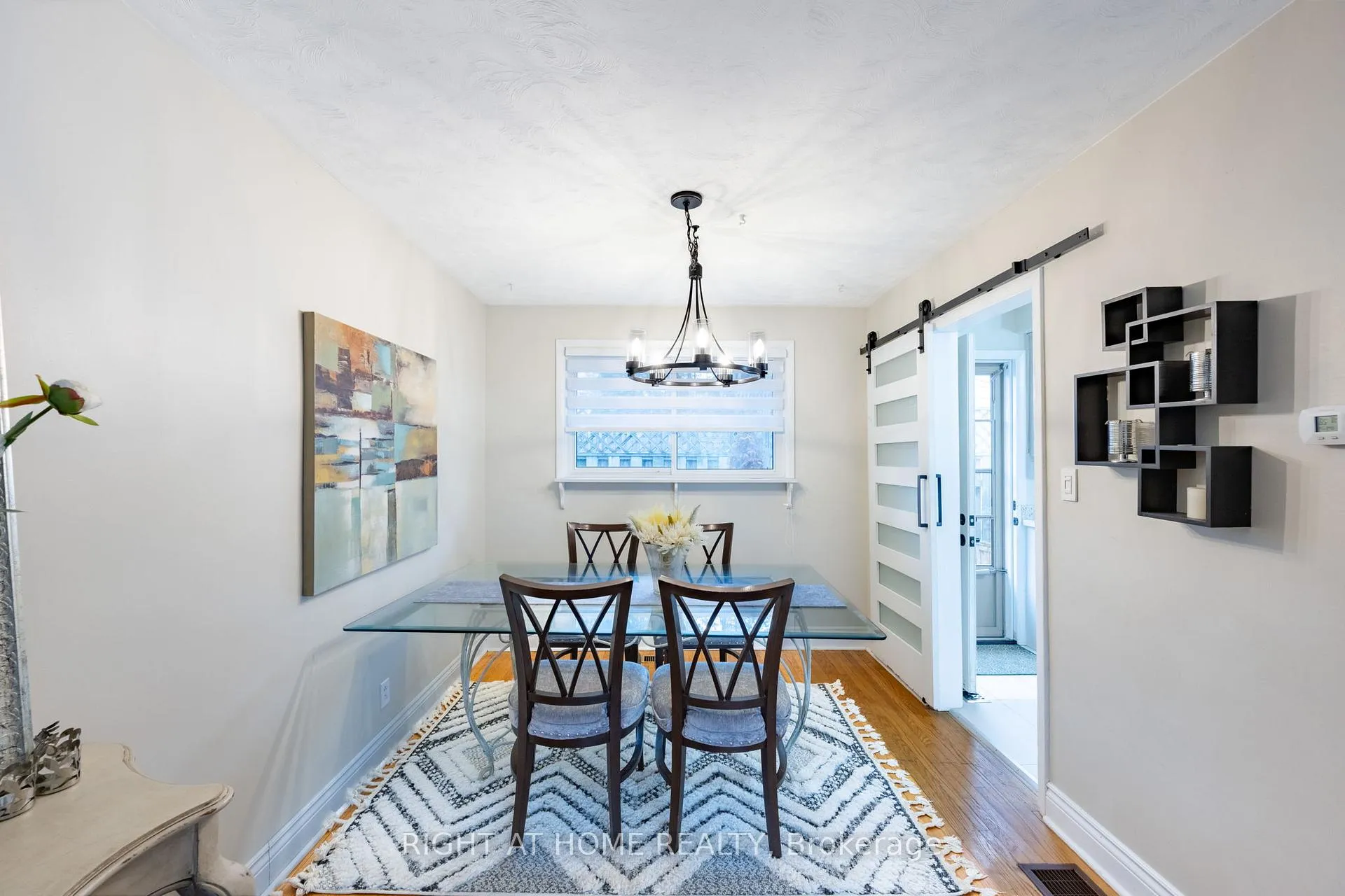 Photo 6 of 323 Lindan Avenue, Selwyn — HOMEH