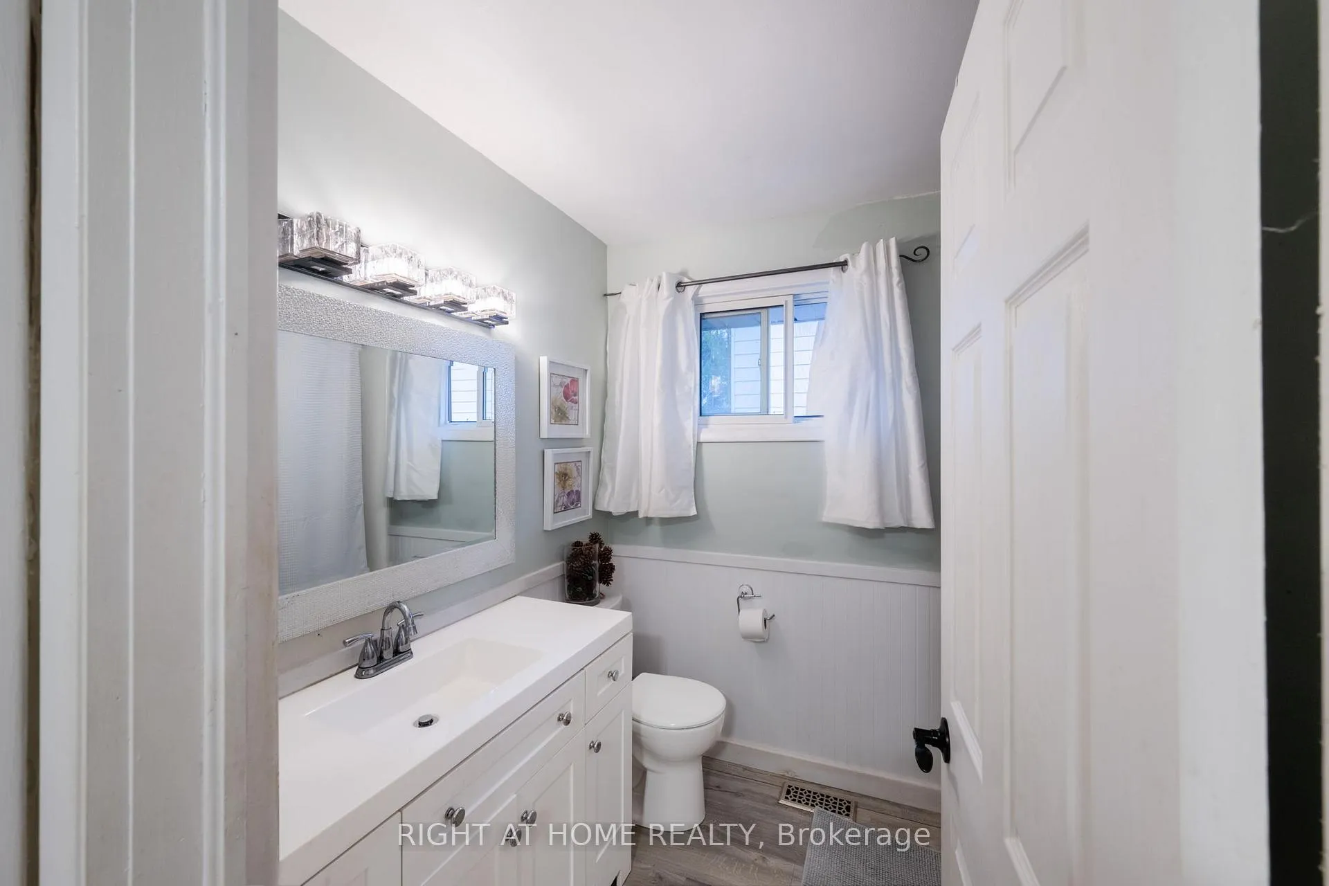 Photo 8 of 323 Lindan Avenue, Selwyn — HOMEH