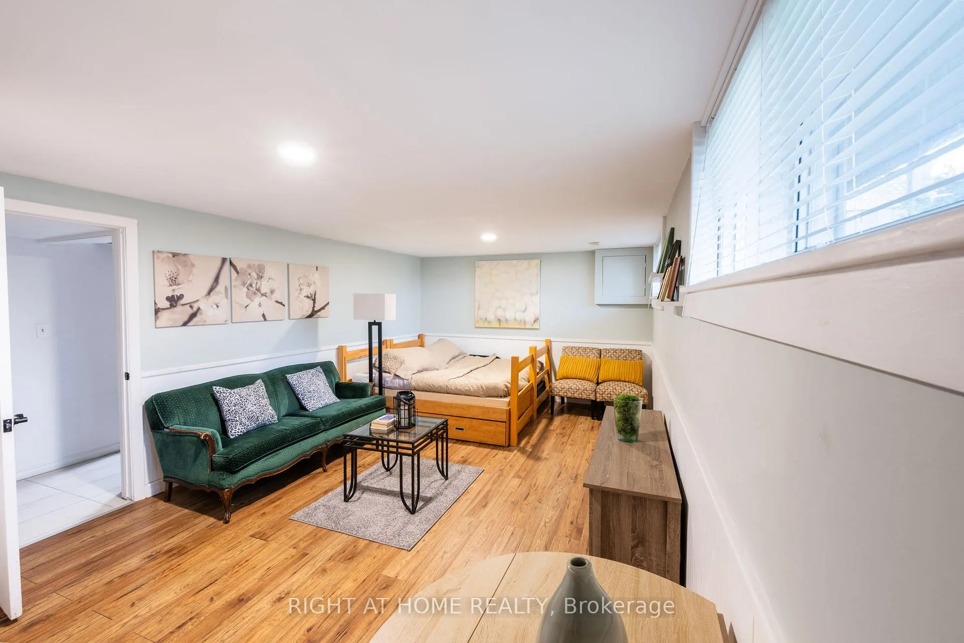Photo 11 of 323 Lindan Avenue, Selwyn — HOMEH