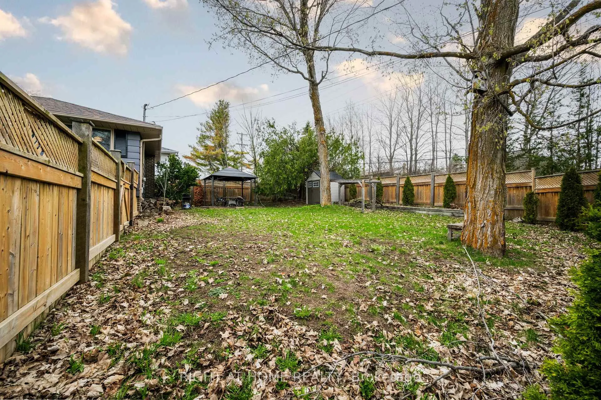 Photo 13 of 323 Lindan Avenue, Selwyn — HOMEH
