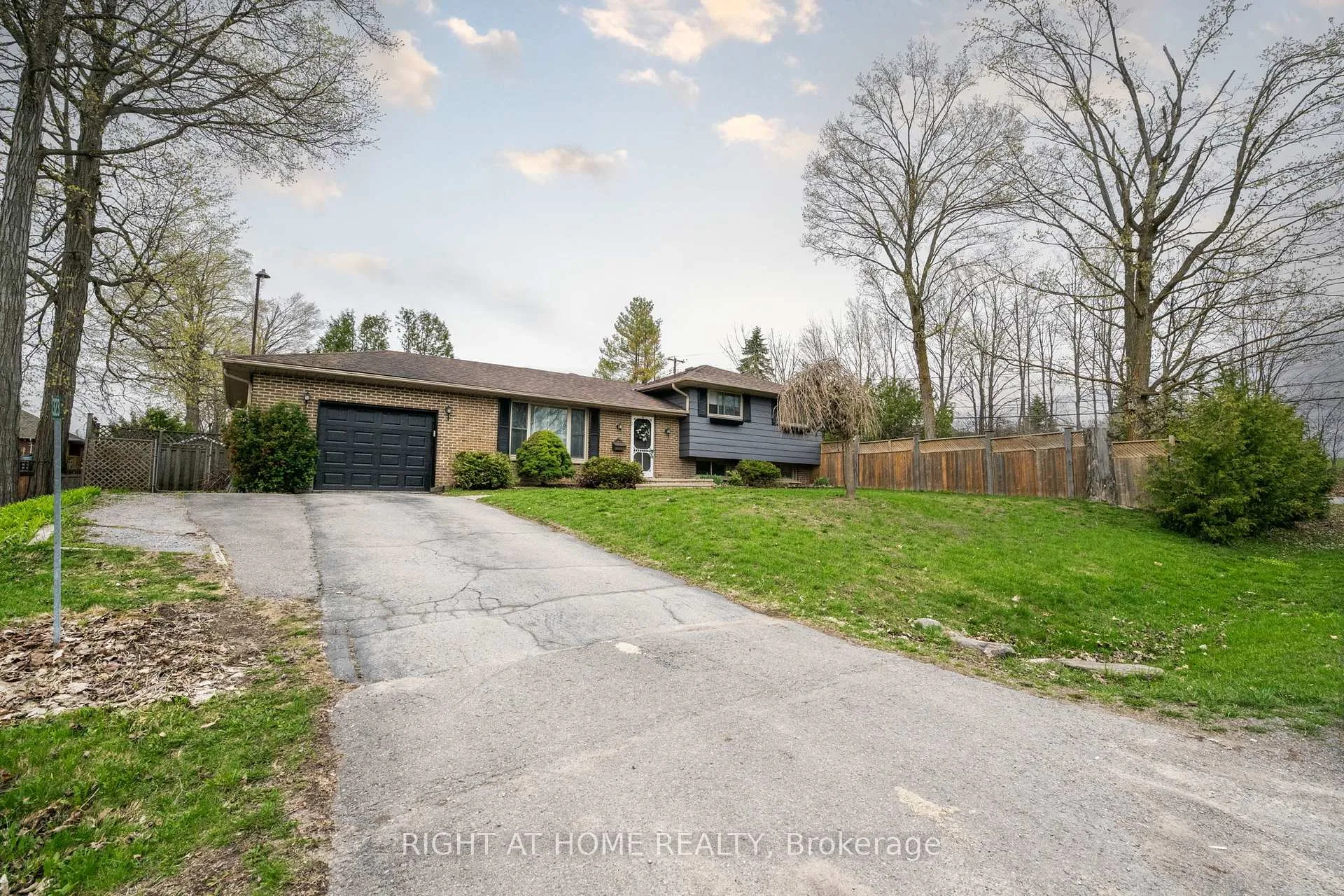 Photo 17 of 323 Lindan Avenue, Selwyn — HOMEH