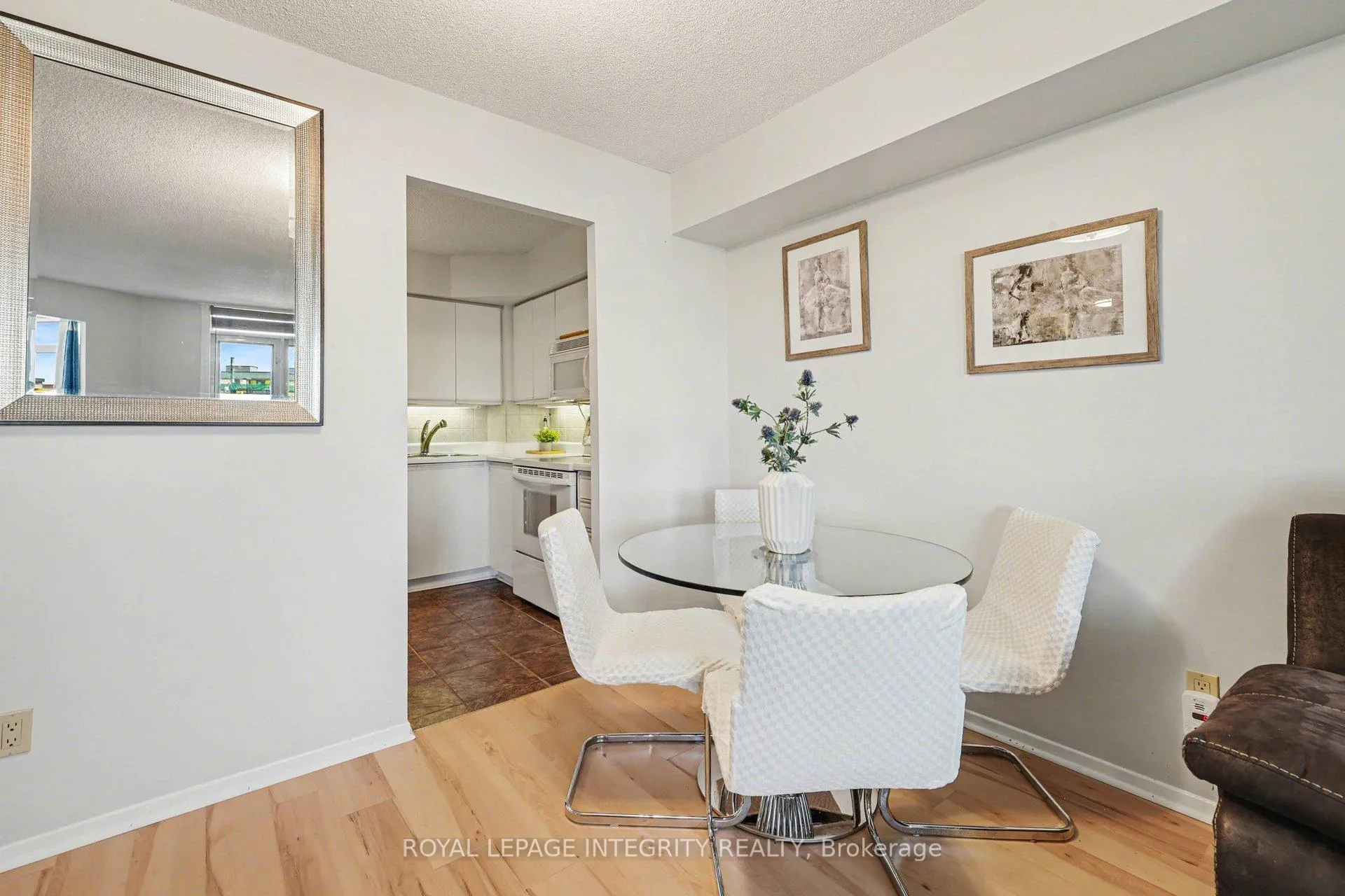 Photo 7 of Unit 928, 1025 Grenon Avenue, Ottawa, Fairfield Heights — HOMEH