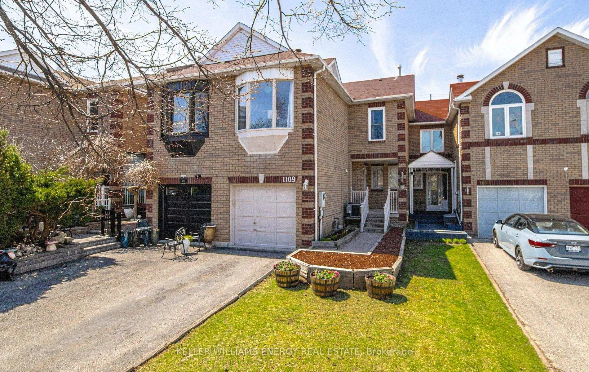 Photo 1 of 1109 Glen Eden Court, Pickering, Liverpool — HOMEH
